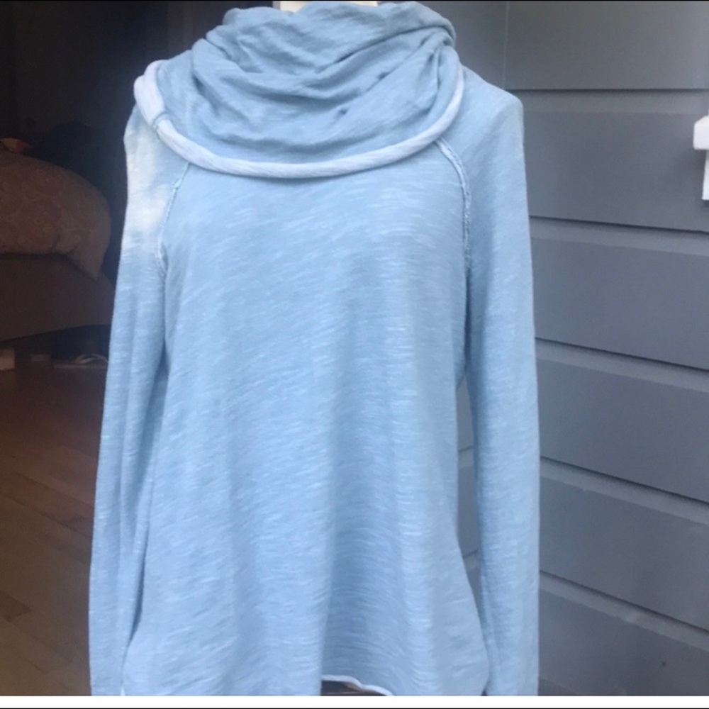 Free People beach sweatshirt size M/L cowl neck